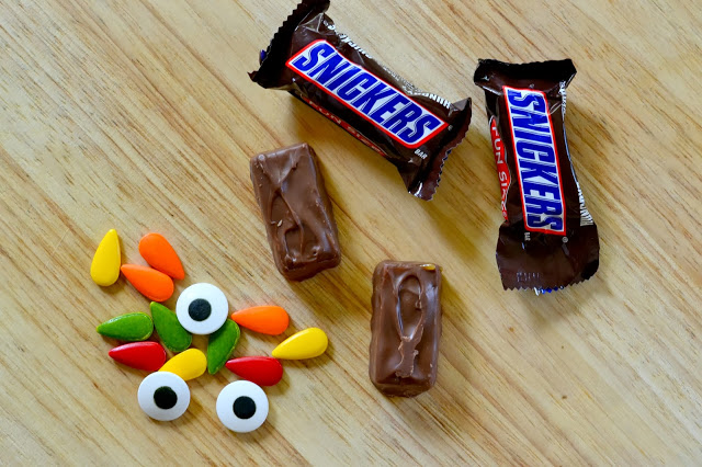 Halloween Snickers and Candy Decorations