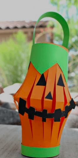 This cute toilet paper roll pumpkin lantern takes just a few minutes to put together and gives kids a great opportunity to practice their cutting skills. 