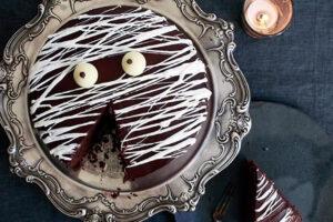 A Spooky Halloween Cakes