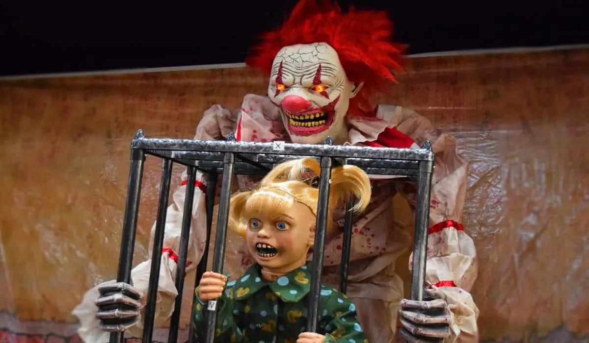 a horror clown costume